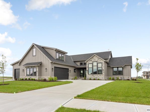 Luxury Properties For Sale In Papillion